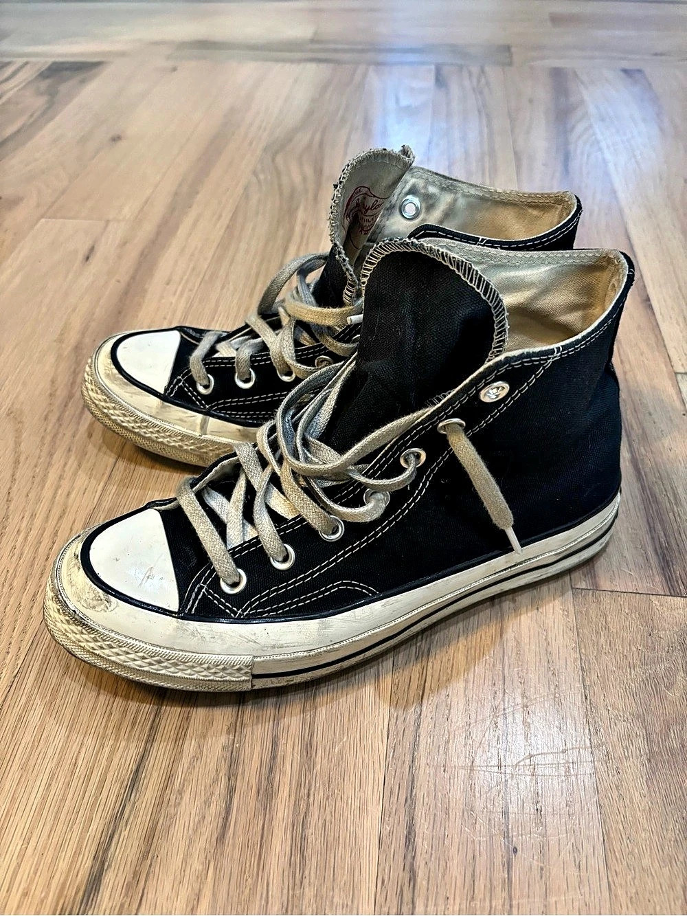 Retro style Converse Chuck Taylor All Star High Top Sneakers Black & White US 8